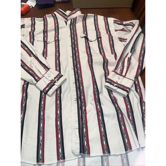 VINTAGE Wrangler Button Up Pearl Snap Mens XXLT Cream Red 90s Collarless - Picture 2 of 6